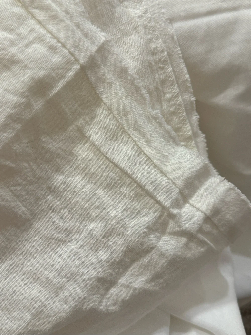 Hearth & Hand w/ MAGNOLIA QUEEN 55% LINEN/45% COTTON LINEN BLEND BEDSKIRT 15”